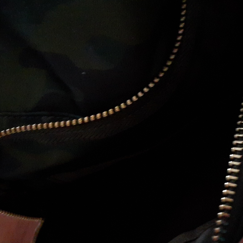 Camo Backpack - Picture 4 of 4